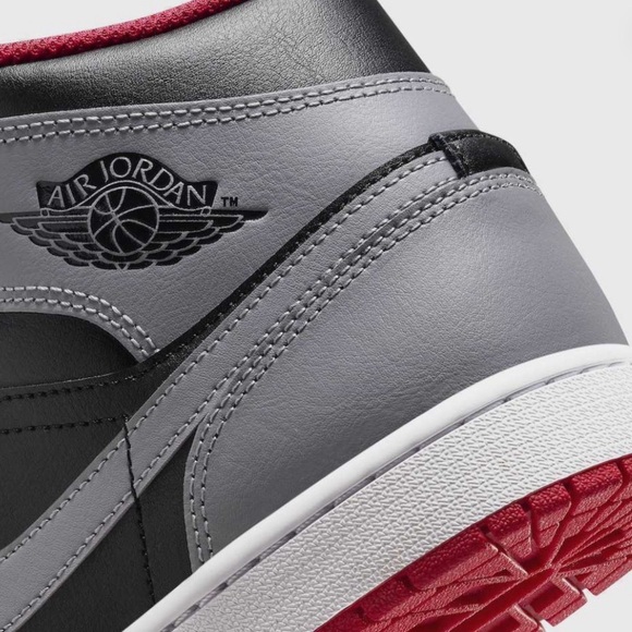 NWOT Box Nike Air Jordan 1 Black Cement Grey DQ 8426-006 men 7 - Picture 6 of 10